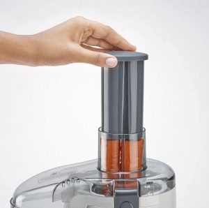 Black & Decker Juice Extractor, with Large Feed Hole, 250 Watts, 950 ml, White - JE250-B5 - Image 6