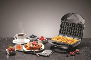 Black & Decker 2-Slice Non-Stick Sandwich Maker, 780W, Black - TS2120-B5 - Image 5