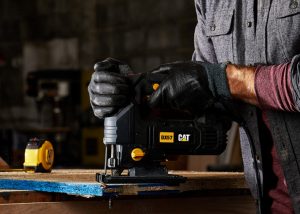 منشار ترددي كاتربيلر، 750 واط، أسود - DX57 - Image 4